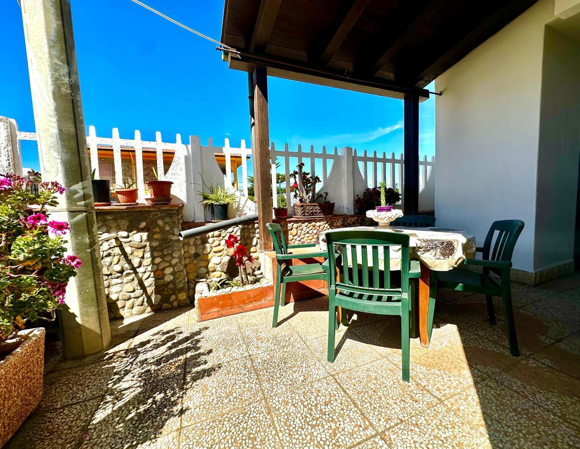 Ferienwohnung Casa Del Sole Campofelice Di Roccella Exterior foto