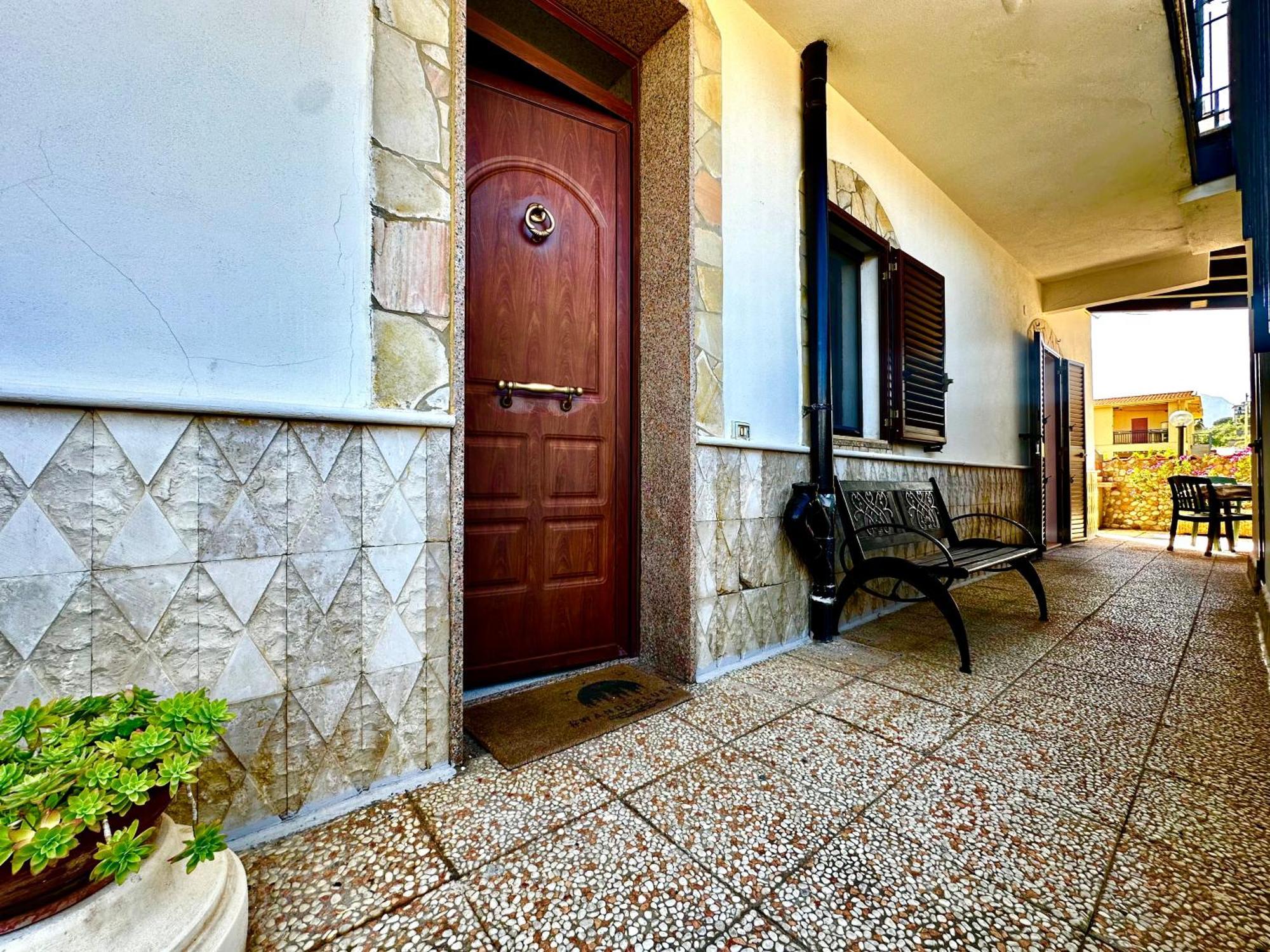 Ferienwohnung Casa Del Sole Campofelice Di Roccella Exterior foto